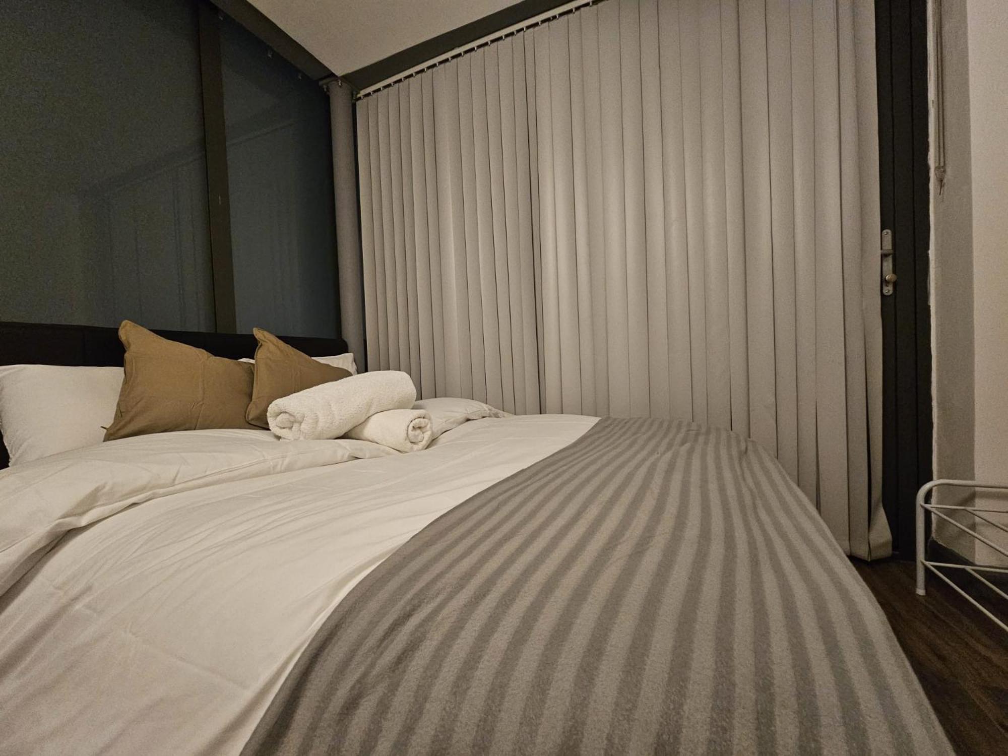 Penthouse - Whitechapel Guest house *