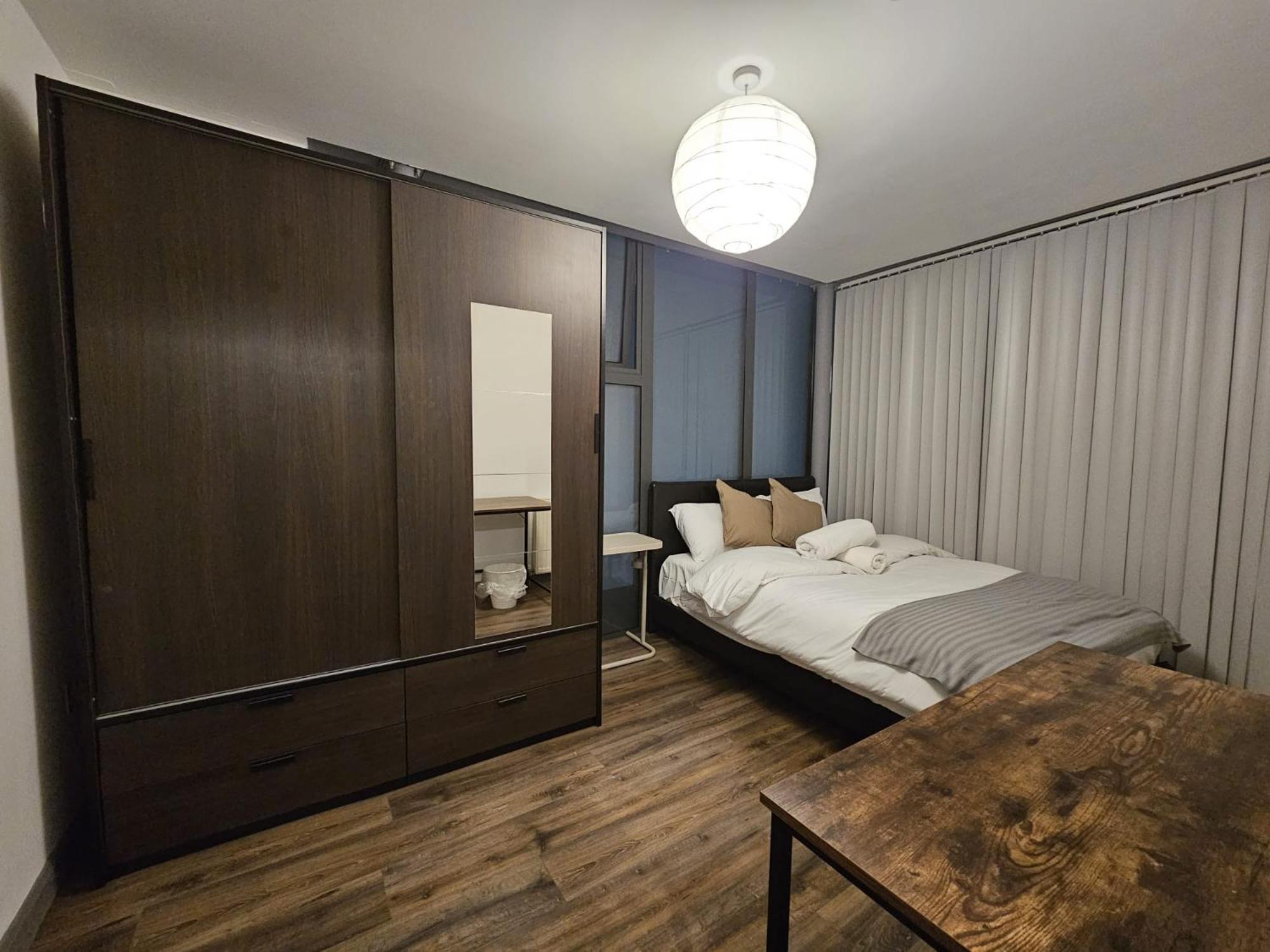 Penthouse - Whitechapel Guest house London